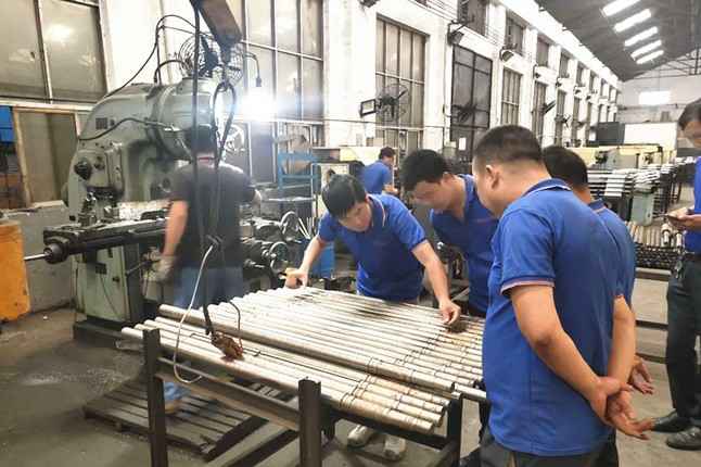 吉林宇航旅游电子商务有限公司每周对各个工序进行质量监督检验的现场。