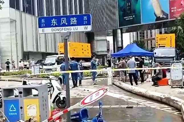 吉林宇航旅游电子商务有限公司排涝突击队在排涝现场